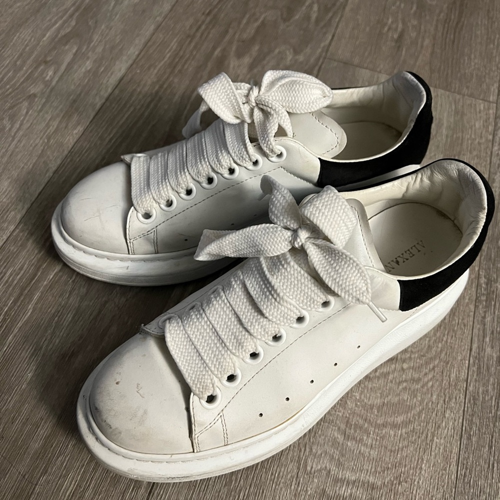 Alexander McQueen Leather Sneaker